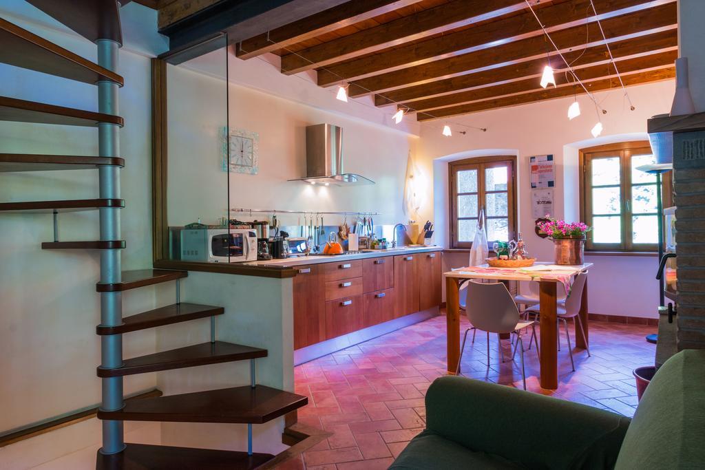 Casa Marta Βίλα Pescaglia Δωμάτιο φωτογραφία