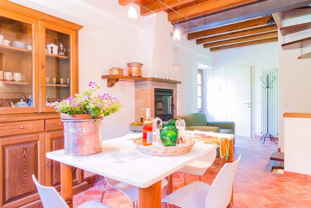 Casa Marta Βίλα Pescaglia Δωμάτιο φωτογραφία